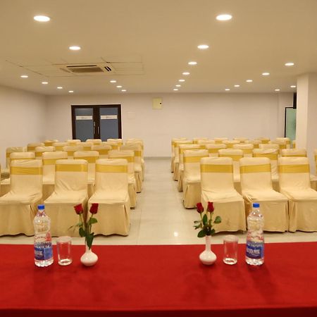 The Curzon Court Hotel Bangalore Buitenkant foto