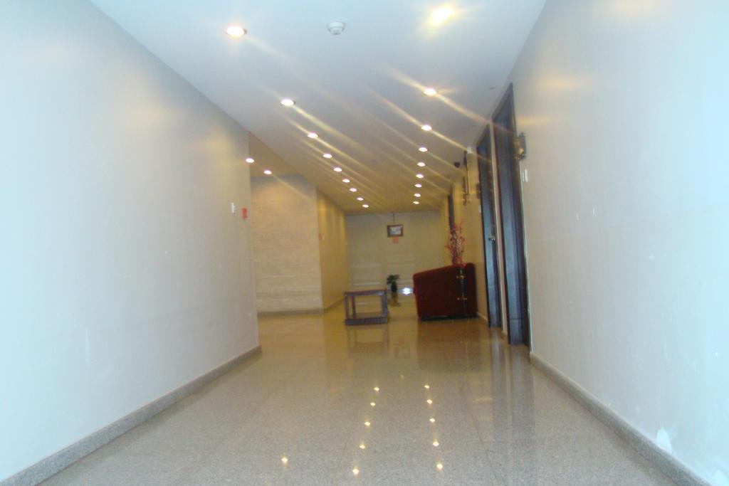 The Curzon Court Hotel Bangalore Buitenkant foto