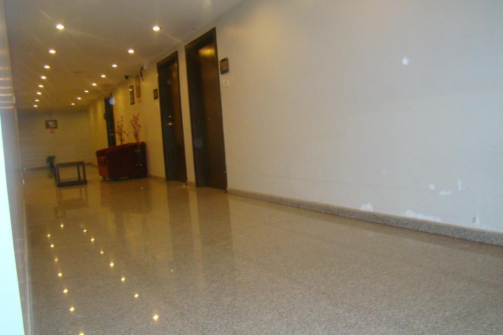 The Curzon Court Hotel Bangalore Buitenkant foto