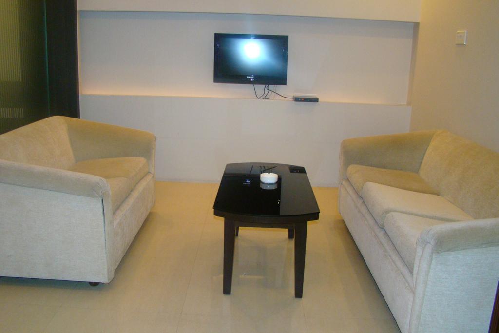 The Curzon Court Hotel Bangalore Buitenkant foto