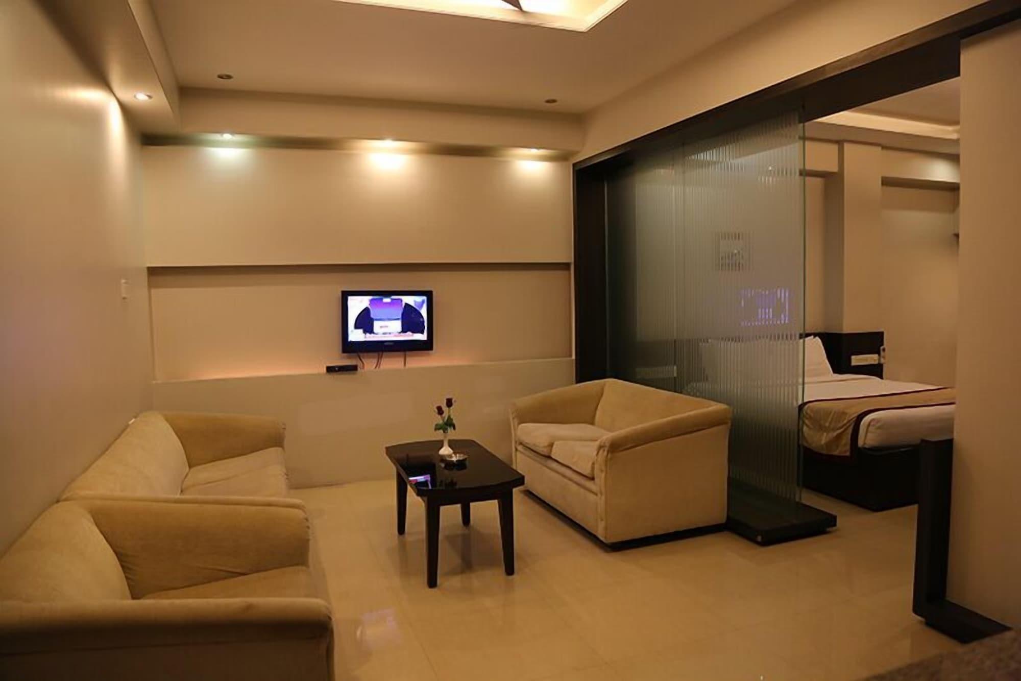 The Curzon Court Hotel Bangalore Buitenkant foto