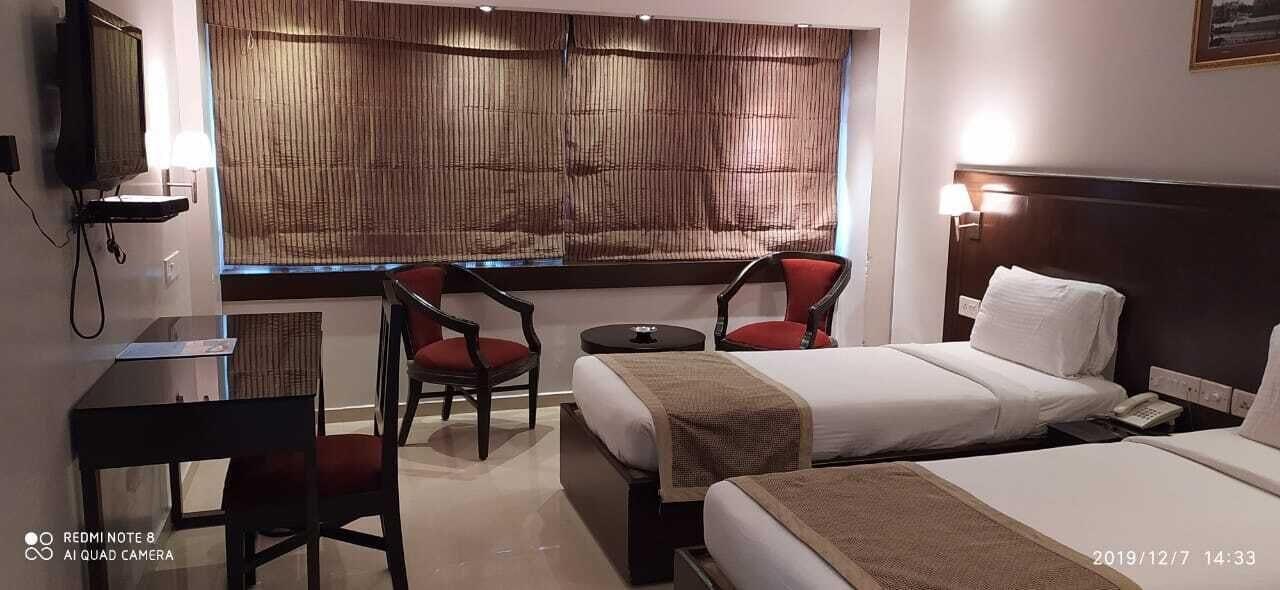 The Curzon Court Hotel Bangalore Buitenkant foto