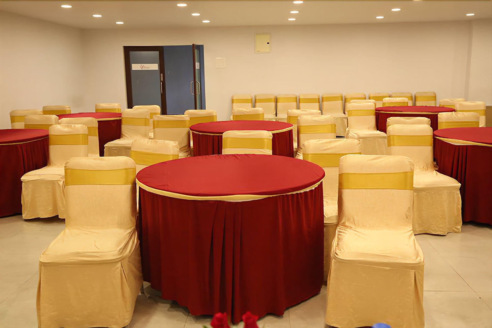 The Curzon Court Hotel Bangalore Buitenkant foto