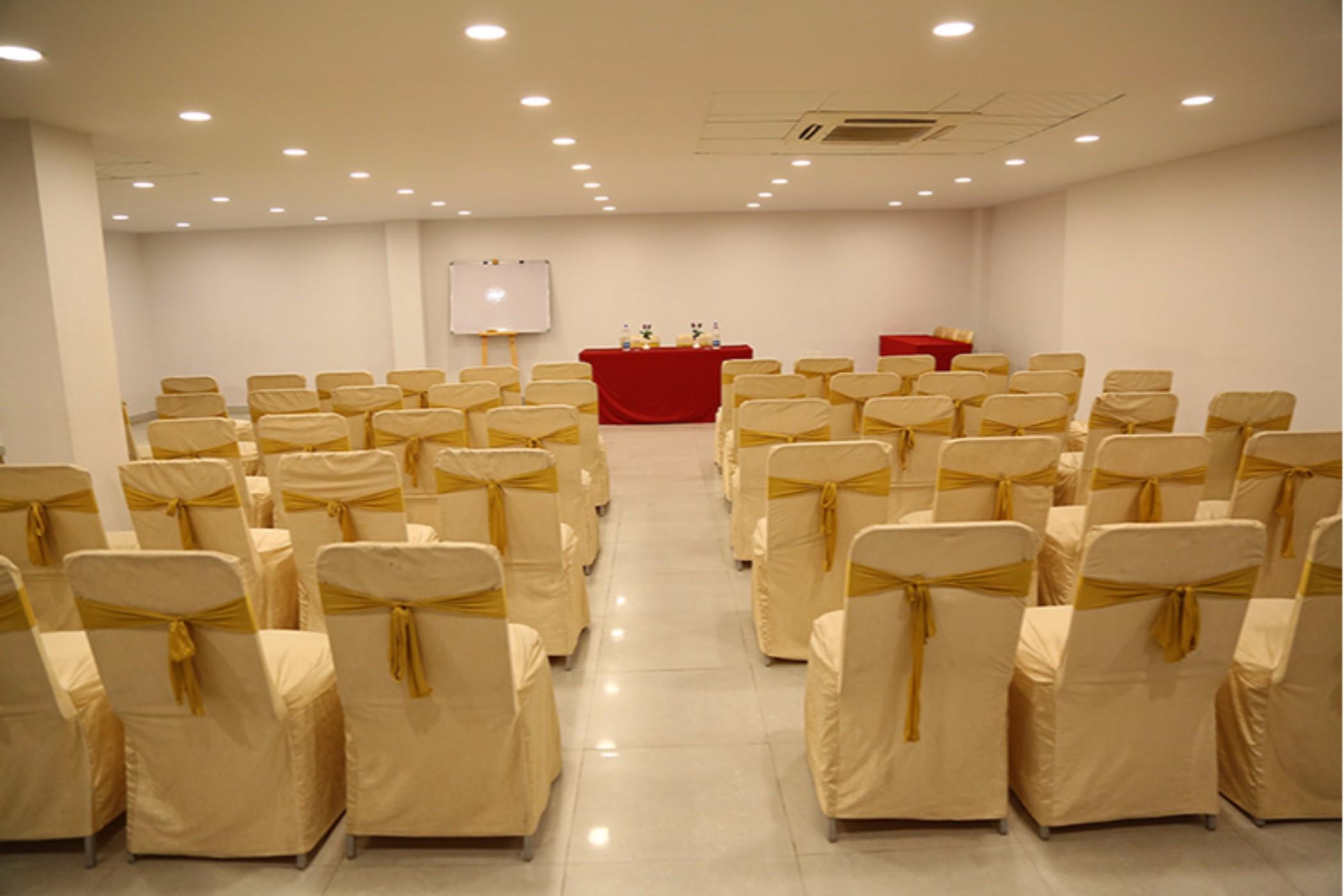 The Curzon Court Hotel Bangalore Buitenkant foto