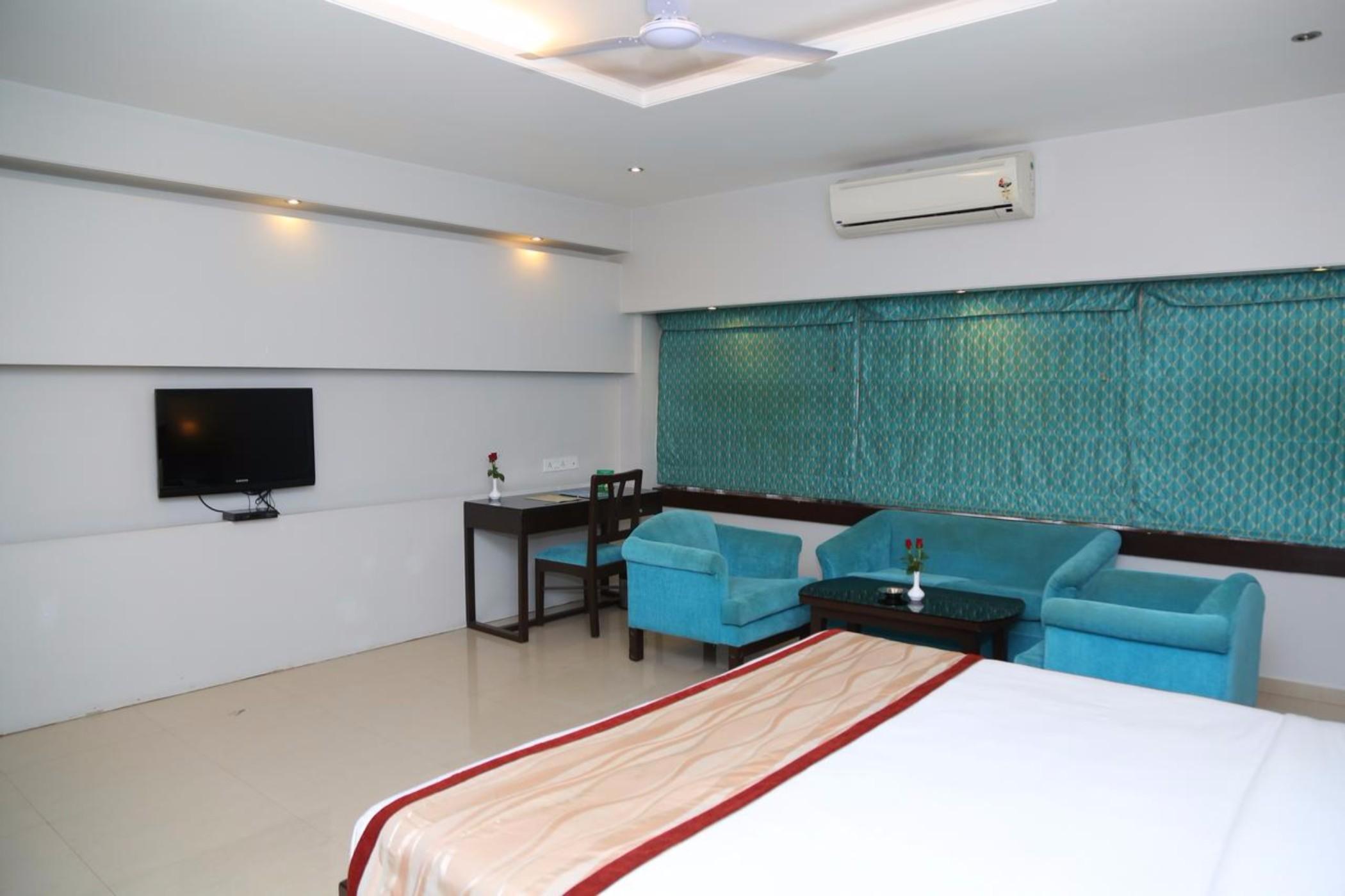 The Curzon Court Hotel Bangalore Buitenkant foto