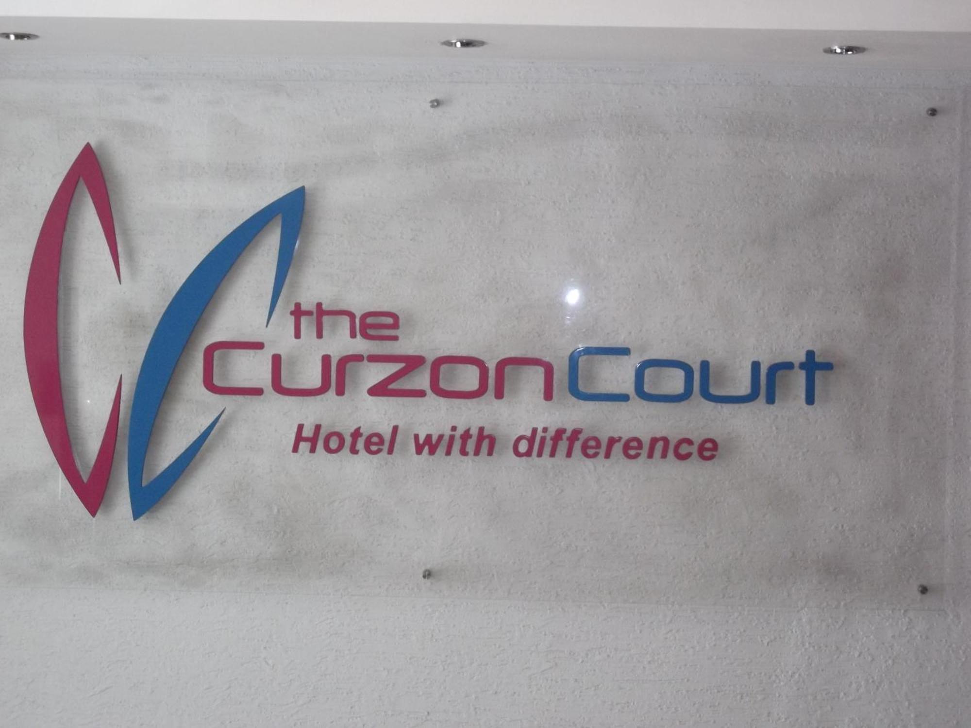 The Curzon Court Hotel Bangalore Buitenkant foto
